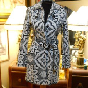 Fabulous ETCETERA Trench Coat! Size 2! Blk/Wt Print!Great Fall/Spring Weight!